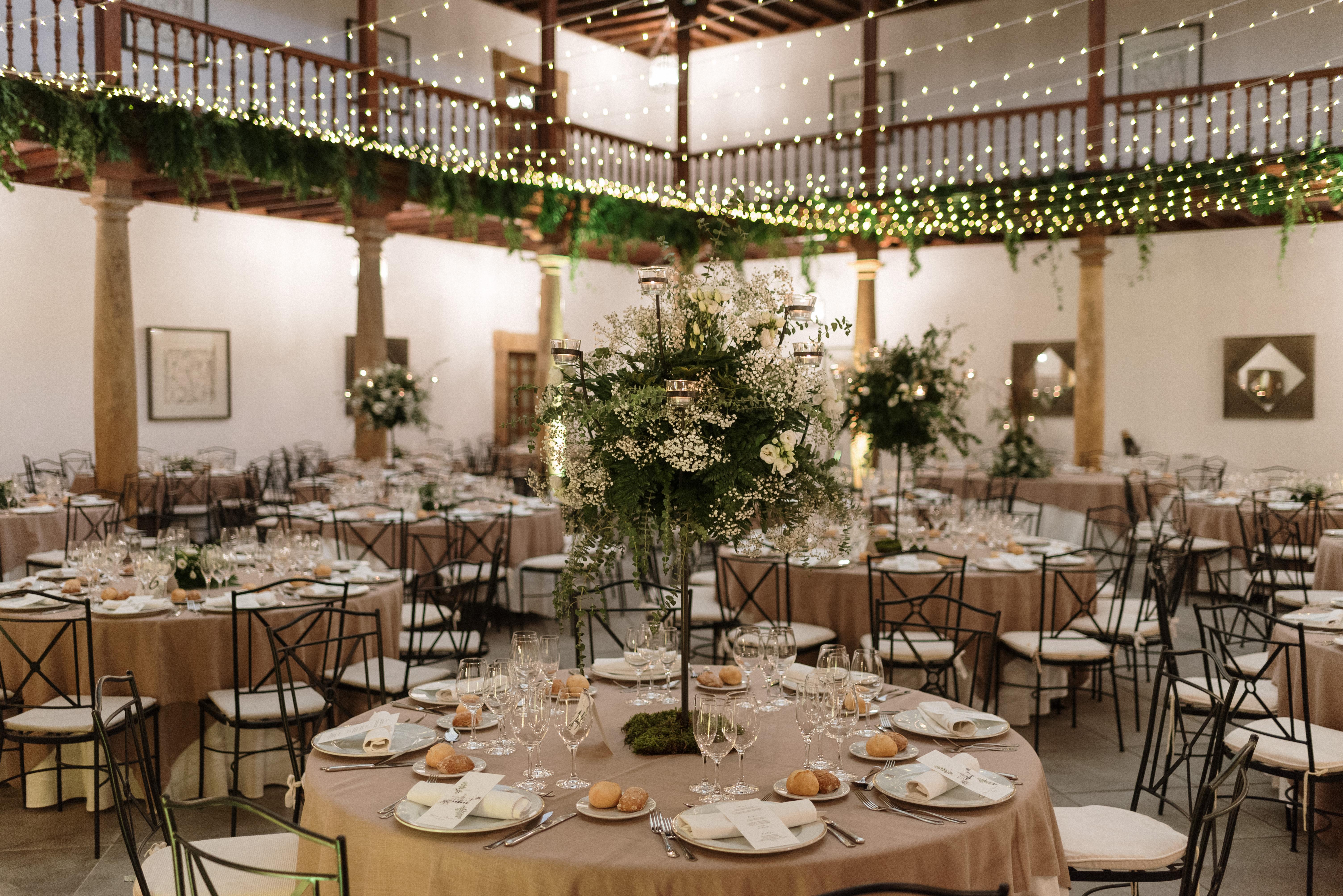 Eurostars Hotel De La Reconquista Oviedo Buitenkant foto A typical wedding reception