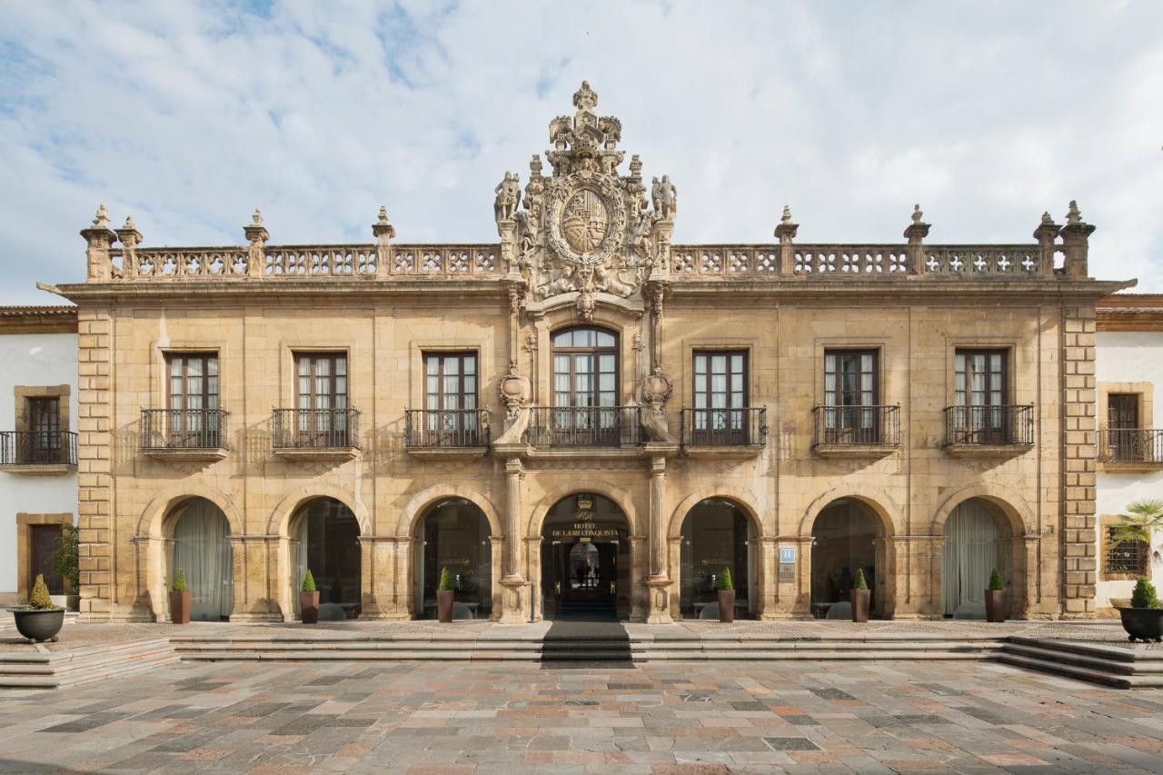 Eurostars Hotel De La Reconquista Oviedo Buitenkant foto The Palace of the Dukes of Cadaval, the main façade